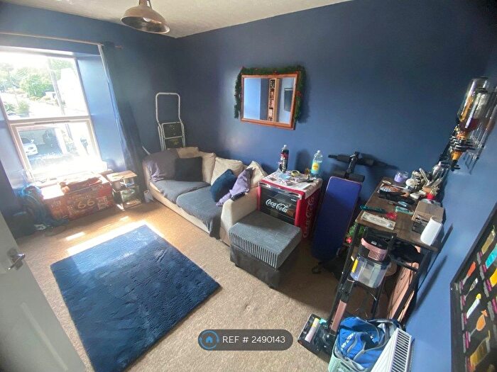 1 Bedroom Flat To Rent In Tregonissey Road, St Austell, PL25