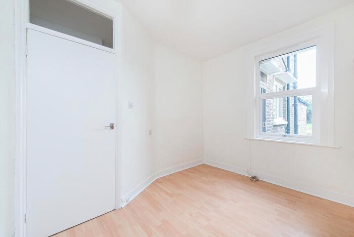 1 Bedroom Flat To Rent In Albyn Road, Deptford, London, SE8