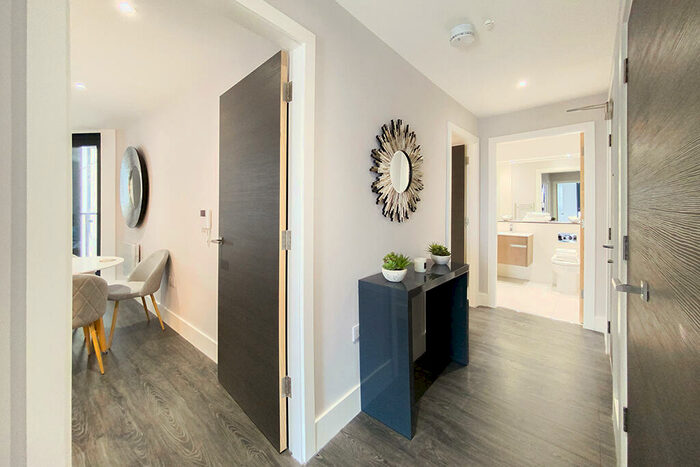 2 Bedroom Apartment To Rent In The Hallmark, Green Quarter, Manchester, M4