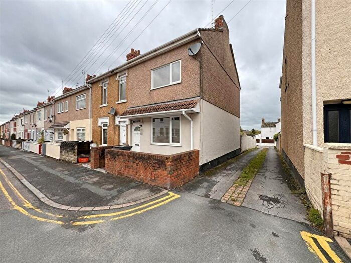 2 Bedroom End Of Terrace House To Rent In Redcliffe Street, Swindon, SN2