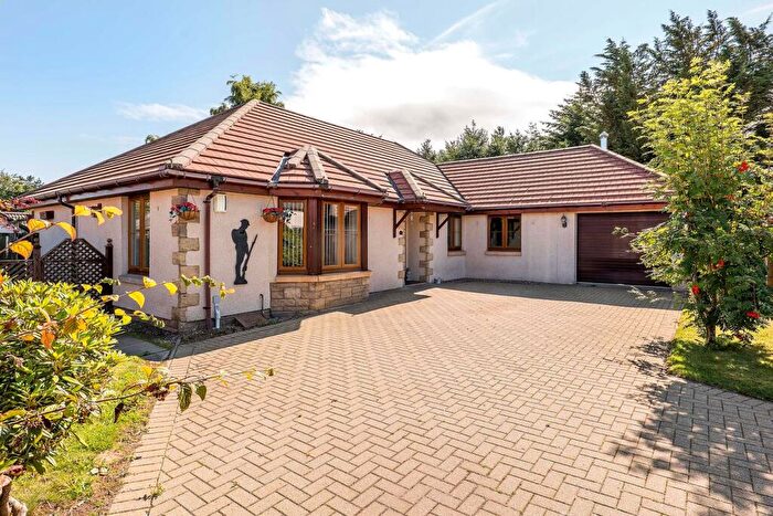 3 Bedroom Detached Bungalow For Sale In Willow Place, Blairgowrie, PH10