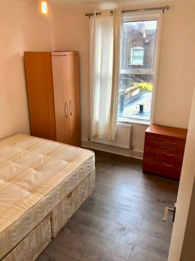 1 Bedroom Property To Rent In Newington Green Road, London, N1