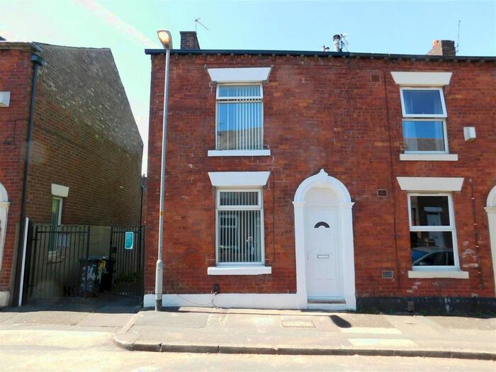 2 Bedroom Terraced House To Rent In Hollinhall Street, Oldham, OL4