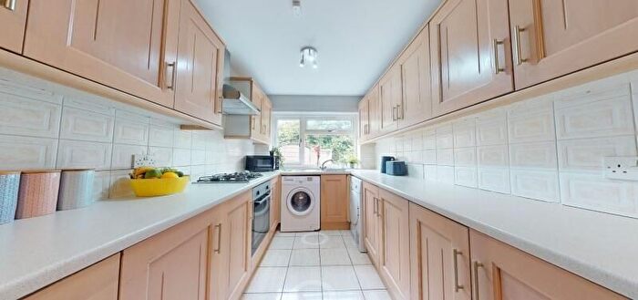 6 Bedroom Terraced House To Rent In Dalberg Rd, London, SW2