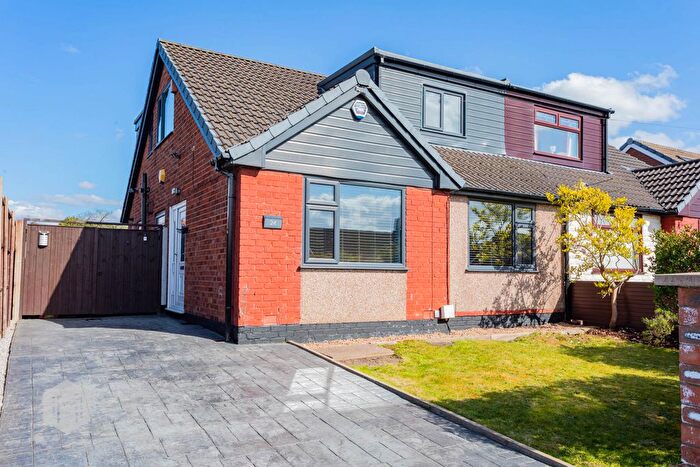 4 Bedroom Bungalow For Sale In Sycamore Avenue, Tyldesley, Manchester, Greater Manchester, M29