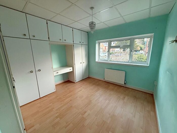 3 Bedroom End Of Terrace House For Sale In Bradbourne Vale Road, Sevenoaks, Kent, TN13