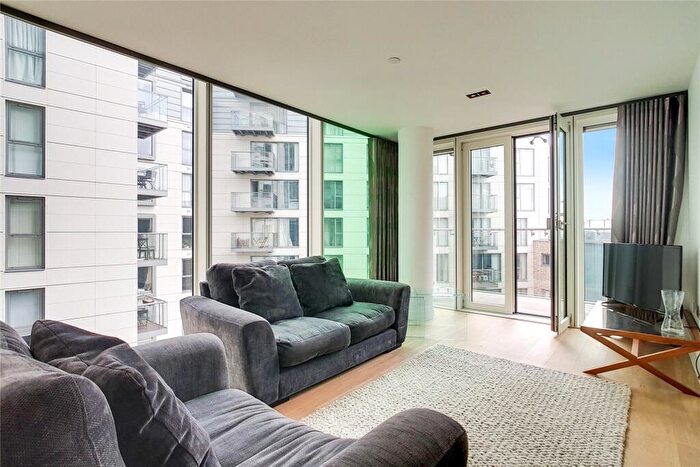 2 Bedroom Apartment To Rent In Avantgarde Place London, E1