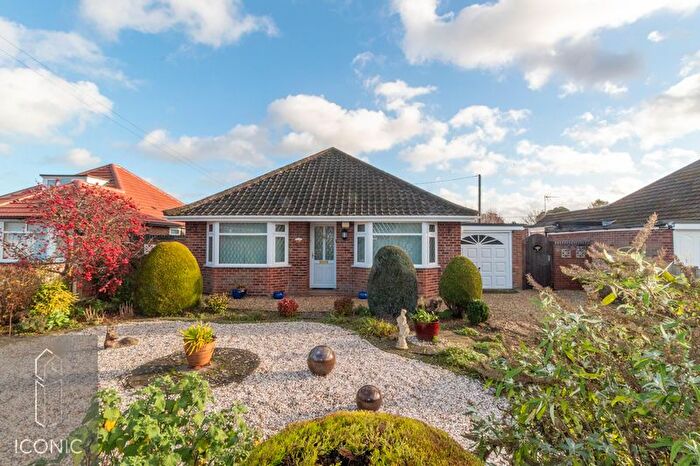 2 Bedroom Detached Bungalow For Sale In Breck Farm Lane, Taverham, Norwich, NR8