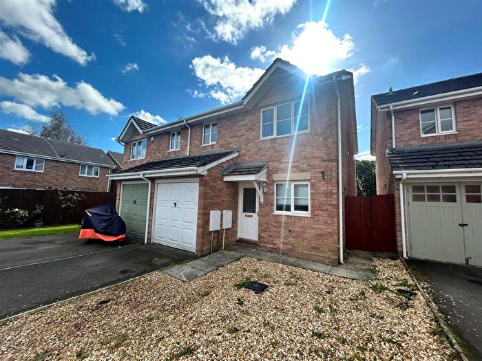 3 Bedroom Semi-Detached House To Rent In Llys Eglwys, Broadlands, Bridgend County Borough, CF31