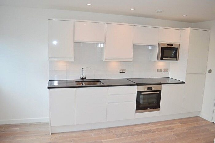 1 Bedroom Flat To Rent In South Street, Epsom, Surrey., KT18