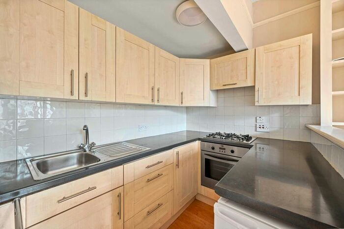 1 Bedroom Flat To Rent In St Stephens Terrace, Stockwell, London, SW8
