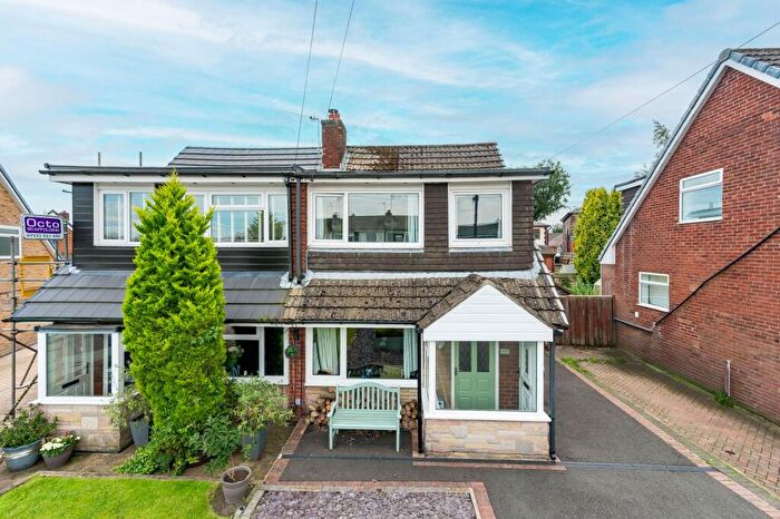 3 Bedroom Semi-Detached House For Sale In Sandybrook Close, Tottington, BL8