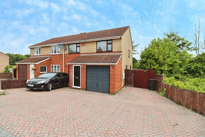 3 Bedroom Semi-Detached House For Sale In Lavers Close, Bristol, BS15