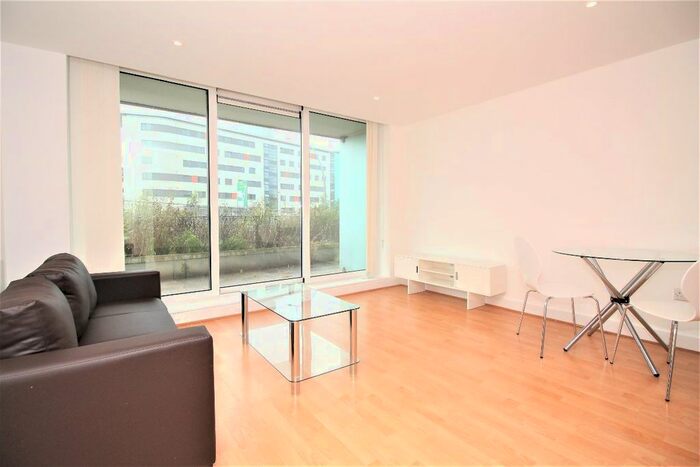1 Bedroom Flat To Rent In Fathom Court, Basin Approach, Gallions Reach, E16