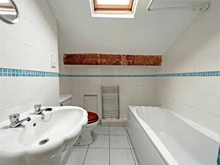 2 Bedroom Duplex To Rent In Elm Avenue, Nottingham, NG3