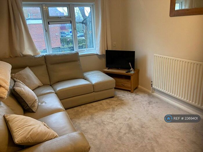 1 Bedroom Flat To Rent In Forest Road, London, E17