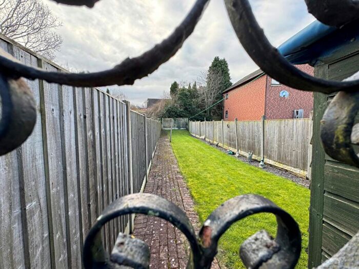 3 Bedroom Terraced House For Sale In Bearwood Hill Road, Winshill, Burton-on-Trent, DE15
