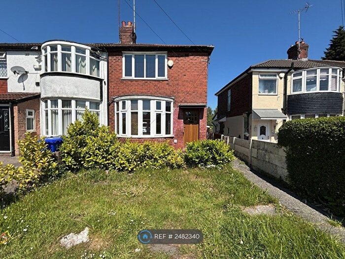 2 Bedroom Semi-Detached House To Rent In Lilmore Avenue, Manchester, M40