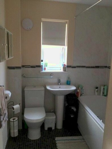 2 Bedroom End Of Terrace House To Rent In Jubilee Close, Crewkerne, Somerset, TA18