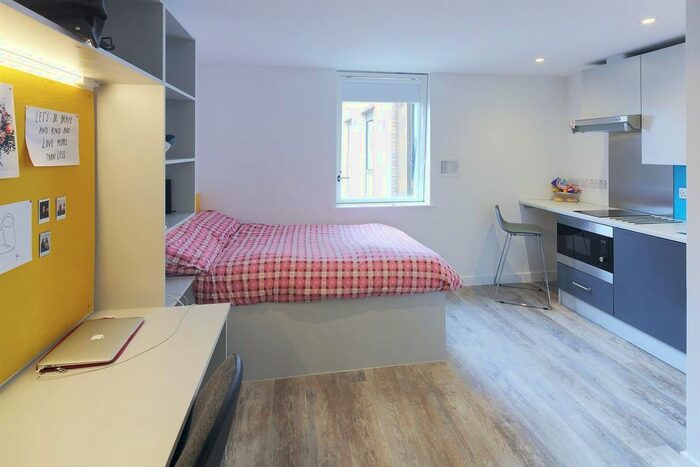 1 Bedroom Flat To Rent In Andover Road, Weeke, Winchester, SO23