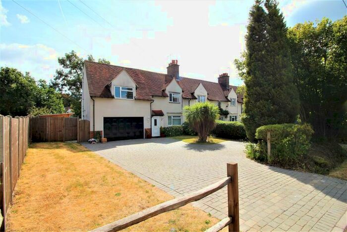 4 Bedroom End Of Terrace House To Rent In West End, GU24
