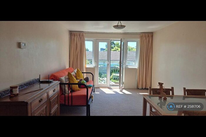 1 Bedroom Flat To Rent In Barker Drive, London, NW1