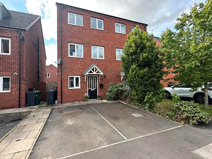 4 Bedroom Semi-Detached House For Sale In Robinson Road, Ellesmere Port, CH65
