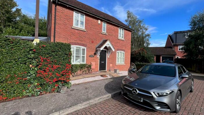 3 Bedroom Detached House To Rent In Powell Haven, Milton Keynes, Buckinghamshire, MK10