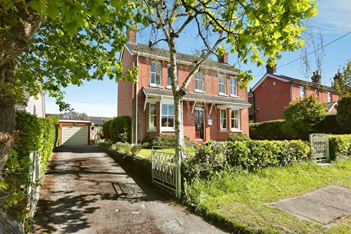 3 Bedroom Detached House For Sale In Holmesland Lane, Botley, Southampton, SO30
