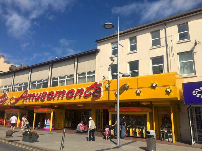 1 Bedroom Flat To Rent In Pier Avenue, Clacton-On-Sea, Essex, United Kingdom, CO15