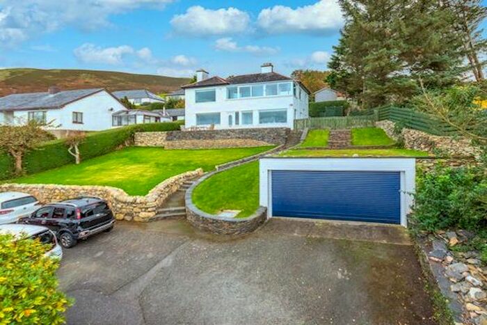 4 Bedroom Detached House For Sale In Llwyngwril, LL37