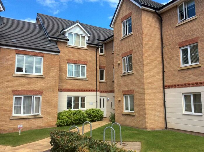 2 Bedroom Flat To Rent In Monarch Way, Leighton Buzzard, LU7