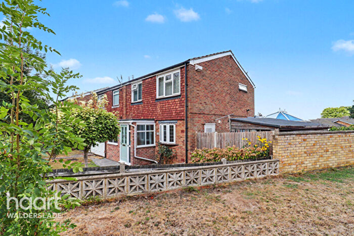 3 Bedroom Semi Detached House For Sale In Lords Wood Lane, Chatham, ME5