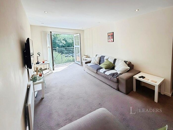 2 Bedroom Flat To Rent In Ladybarn Lane, M14