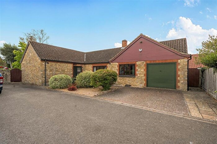 2 Bedroom Bungalow For Sale In Regents Mews, Biddenham, MK40