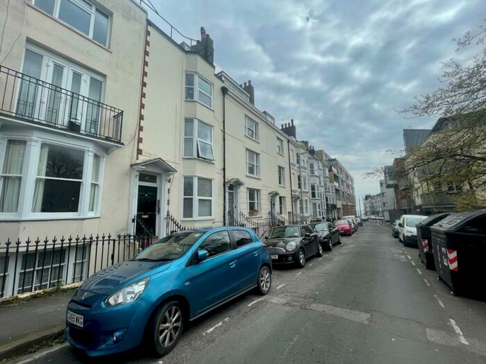 1 Bedroom Flat To Rent In Dorset Gardens, Brighton, East Sussex, BN2