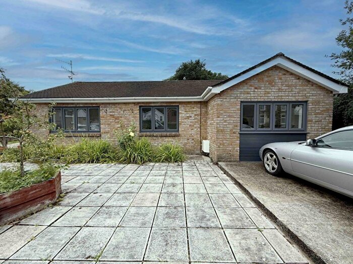 3 Bedroom Bungalow To Rent In Swansea Road, Pontlliw, Swansea, City And County Of Swansea, SA4