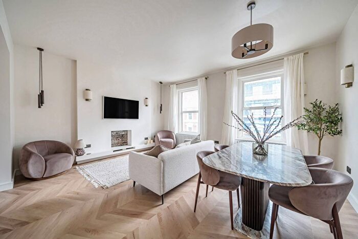 2 Bedroom Flat For Sale In Clifton Road, Little Venice, London, W9