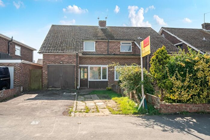 3 Bedroom Semi-Detached House To Rent In Didcot, Oxfordshire, OX11