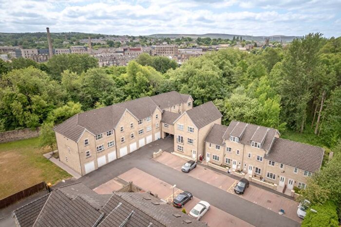 2 Bedroom Flat For Sale In Clifton Square, Burnley, BB12