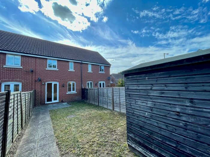 2 Bedroom House To Rent In Windmill Close, Lakenheath, IP27