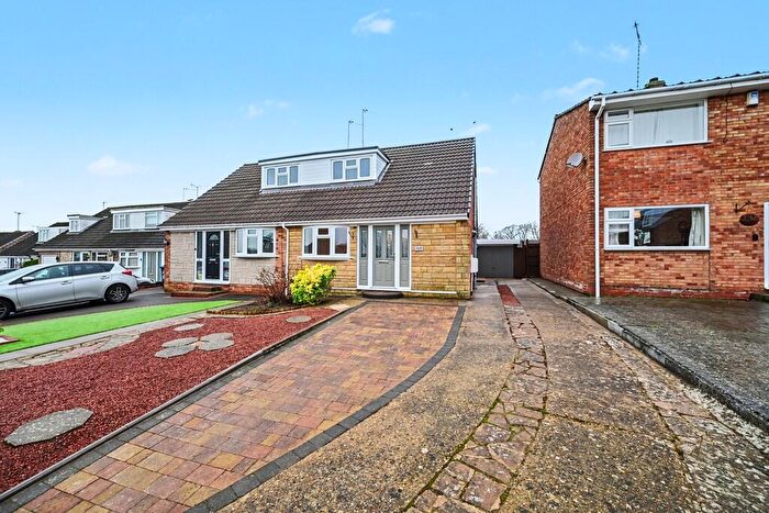 2 Bedroom Semi Detached House For Sale In Firs Drive, Rugby, CV22