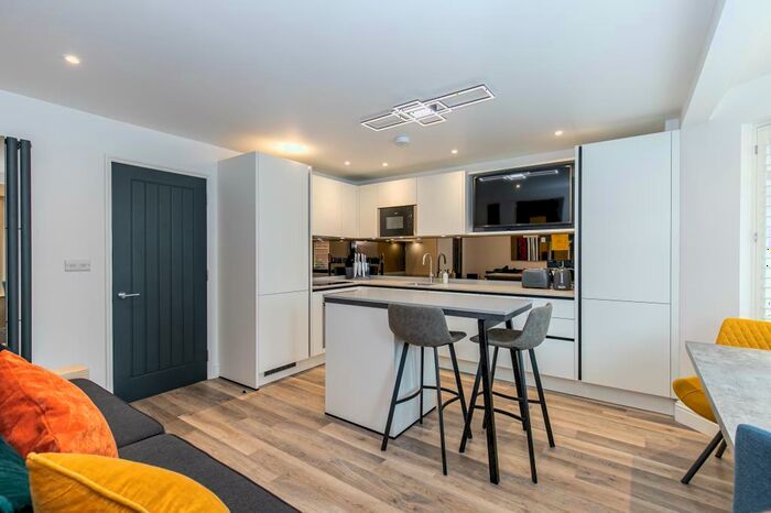 2 Bedroom Apartment To Rent In Crescent Road, East Oxford, OX4