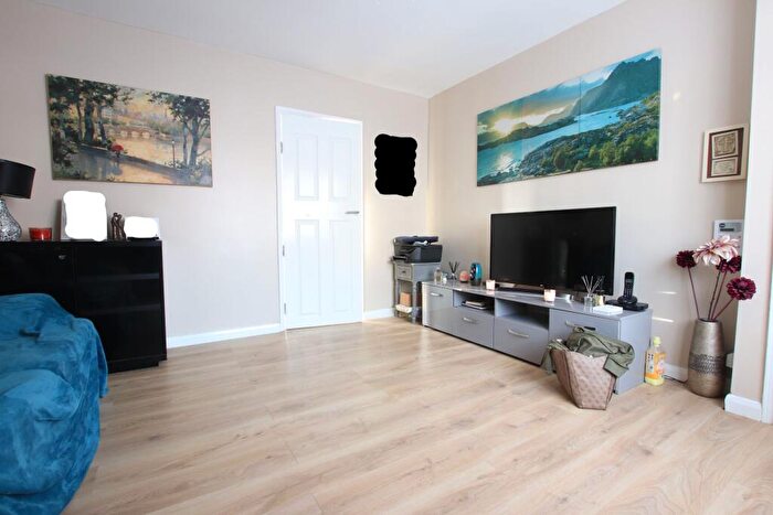 2 Bedroom Terraced House To Rent In Barclay Road, London, N18