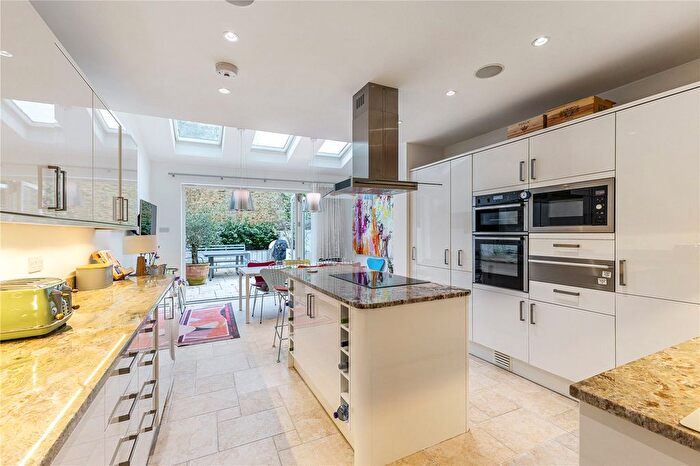4 Bedroom End Terrace House For Sale In Whittingstall Road, Fulham, London, SW6
