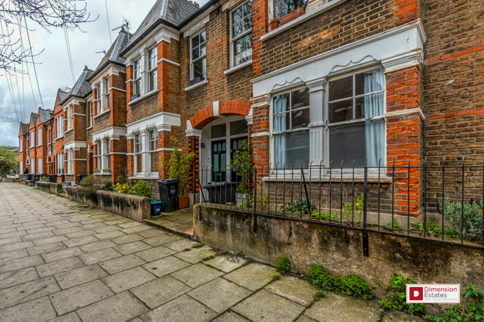 2 Bedroom Flat To Rent In Church Walk, Newington Green, Stoke Newington, London, N16