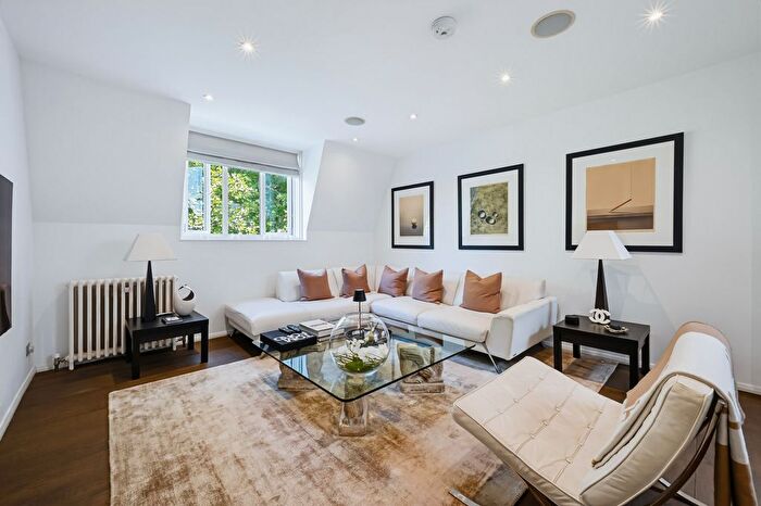 2 Bedroom Flat To Rent In Elm Park Gardens, SW10