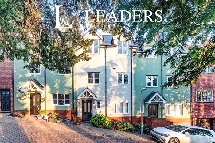 1 Bedroom Flat To Rent In Summerhouse Hill, Buckingham, Buckinghamshire, MK18