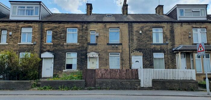3 Bedroom Terraced House To Rent In Smiddles Lane, Bradford, BD5