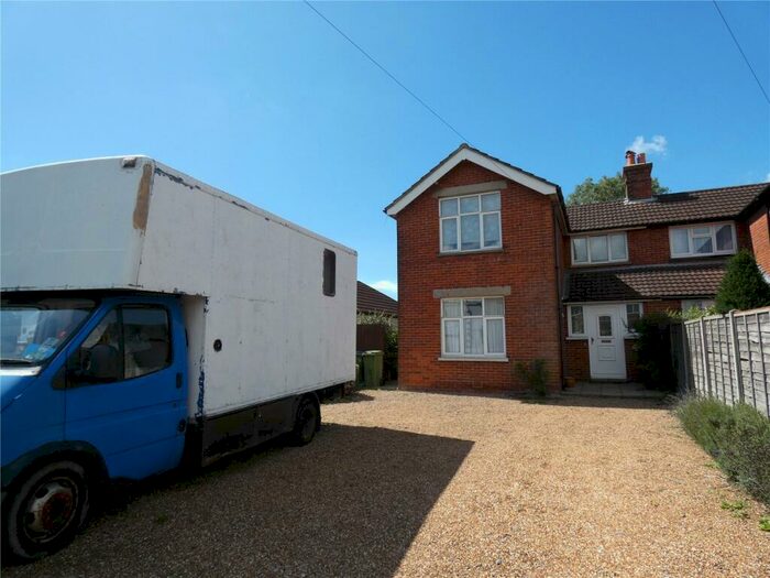 2 Bedroom Semi-Detached House To Rent In Bath Lane, Fareham, Hampshire, PO16